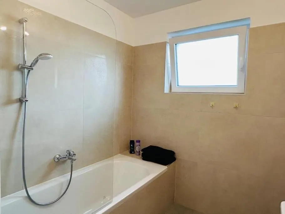 Stylish Modern Flat With Garden Lägenhet Wien