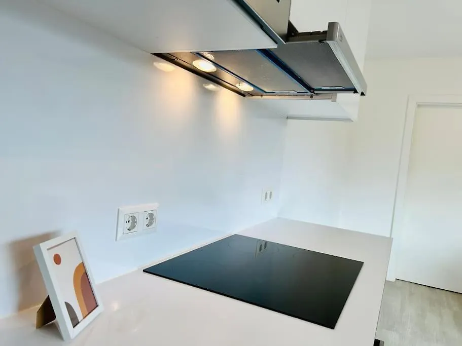 Stylish Modern Flat With Garden Lägenhet Wien 0*,